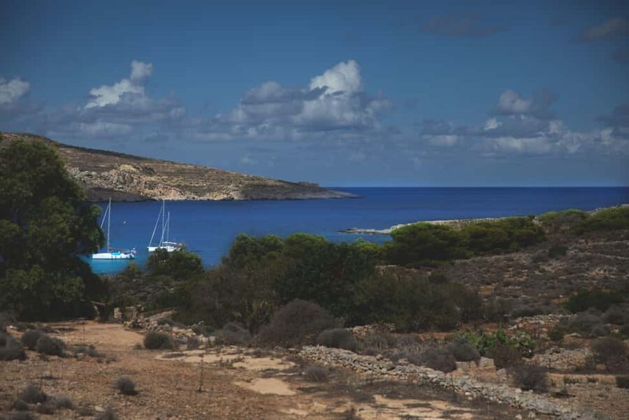 St Pauls: Gozo & Comino Islands, Blue Lagoon & Seacaves Tour - Onboard Comfort: Snack Bar, Toilets, and a Pace That Works