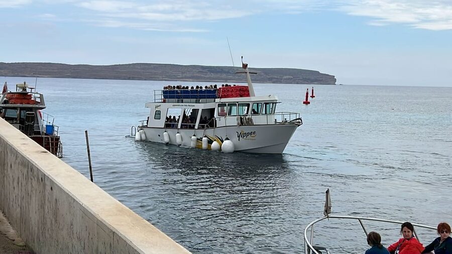 Sunset Tuk Tuk Tour in Gozo & Blue Lagoon (Comino) - Dinner on this route: what the light traditional meal means in practice