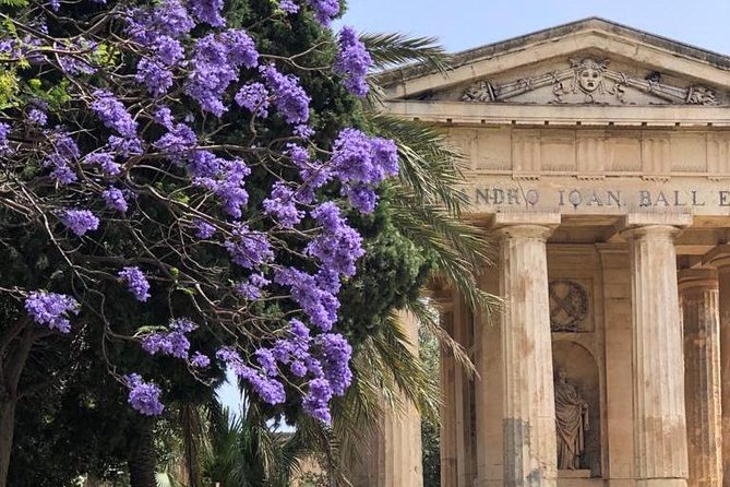 The Original Valletta Walking Tour - Pjazza Teatru Rjal and Our Lady of Victories: ruins with a purpose