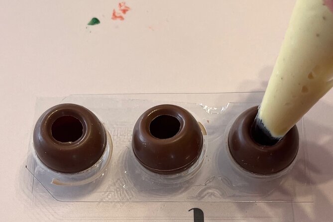 The Ultimate Malta Chocolate Factory Experience - The Instructor Factor: Greta, Renee, and Emma in Action
