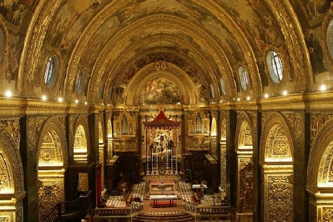 Valletta City of the Knights 3.5-Hour Walking Tour - Getting your bearings in Valletta, with Upper Barrakka Gardens