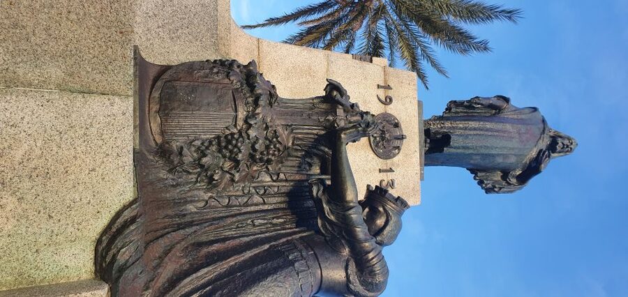 Valletta: City Walking Tour in a Small Group - St John’s Co-Cathedral area and St Paul’s Cathedral, architecture with meaning