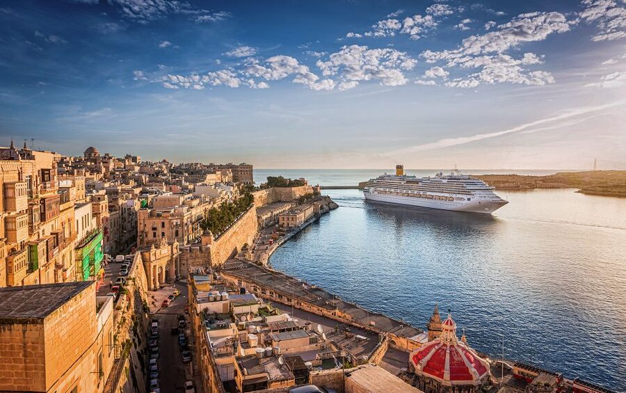 Valletta: Guided Walking Tour with Optional Cathedral Tour - Pace, comfort breaks, and the reality of walking Valletta