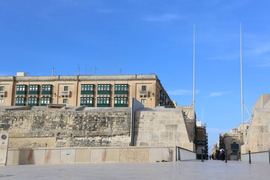 Valletta: Guided Walking Tour with St. John's Co-Cathedral - The Grand Harbour stops: why the views are more than a photo break