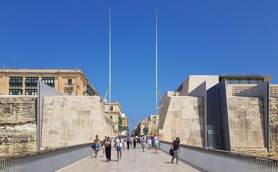 Valletta: Half-Day City Discovery Walking Tour - St. George’s Square, the Grandmaster Palace area, and the city power points