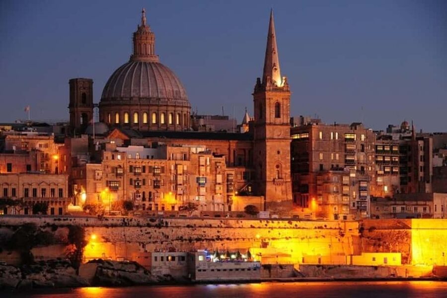 Valletta : Highlights & Hidden Gems Walking Tour - Upper Barrakka Gardens: the first big view moment