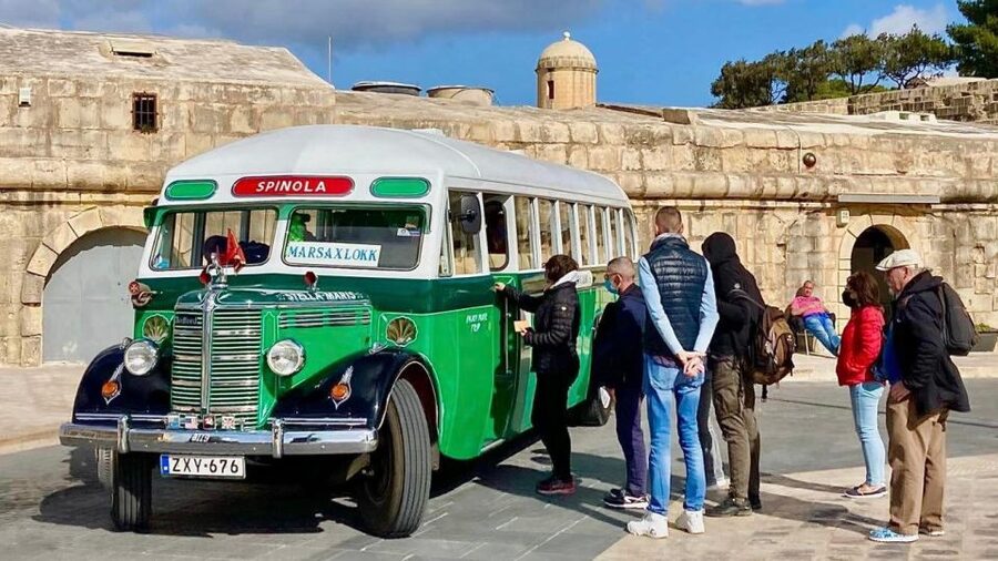 Valletta: Sunday Vintage Bus to Marsaxlokk - Vintage buses from Valletta to Marsaxlokk: what you are really buying